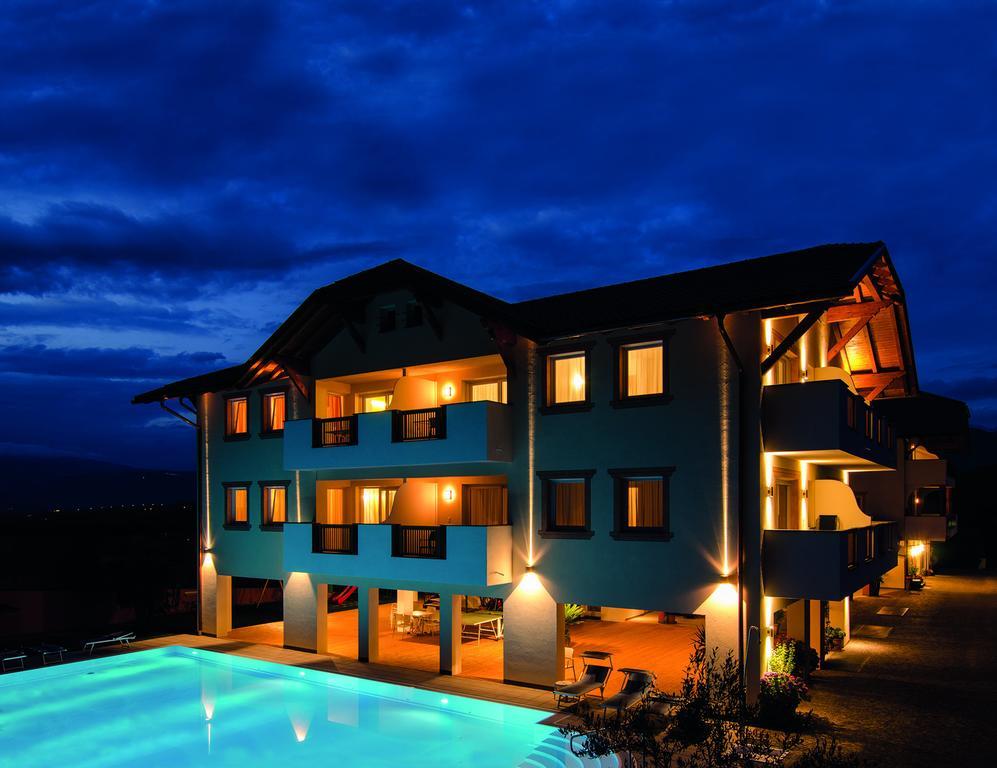 Garni Hotel Peterlinhof 칼다로 외부 사진