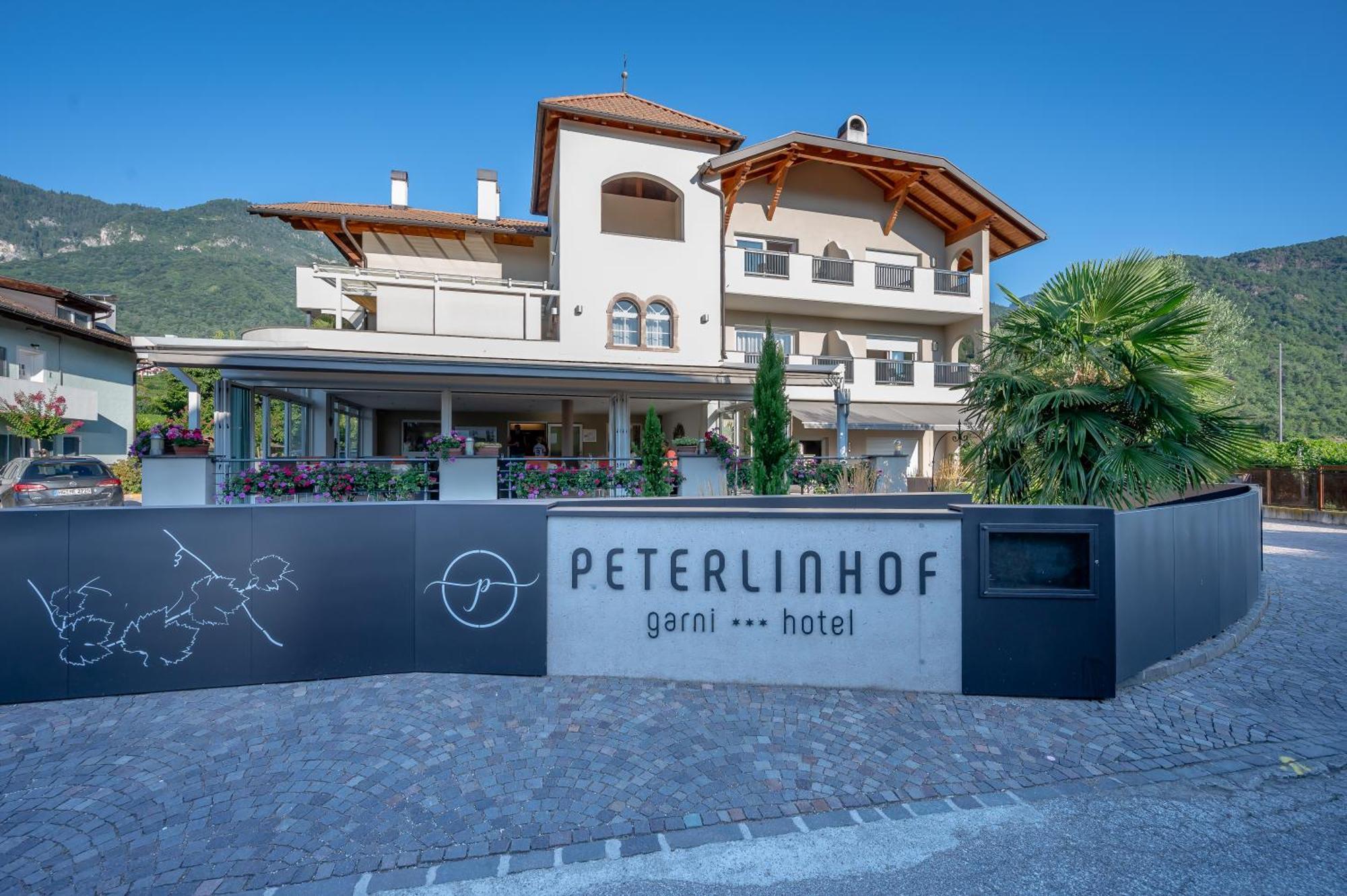 Garni Hotel Peterlinhof 칼다로 외부 사진