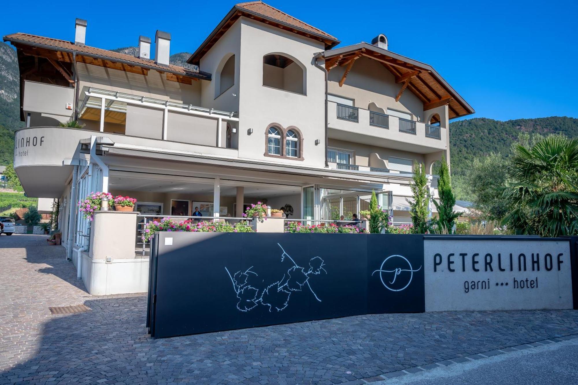 Garni Hotel Peterlinhof 칼다로 외부 사진