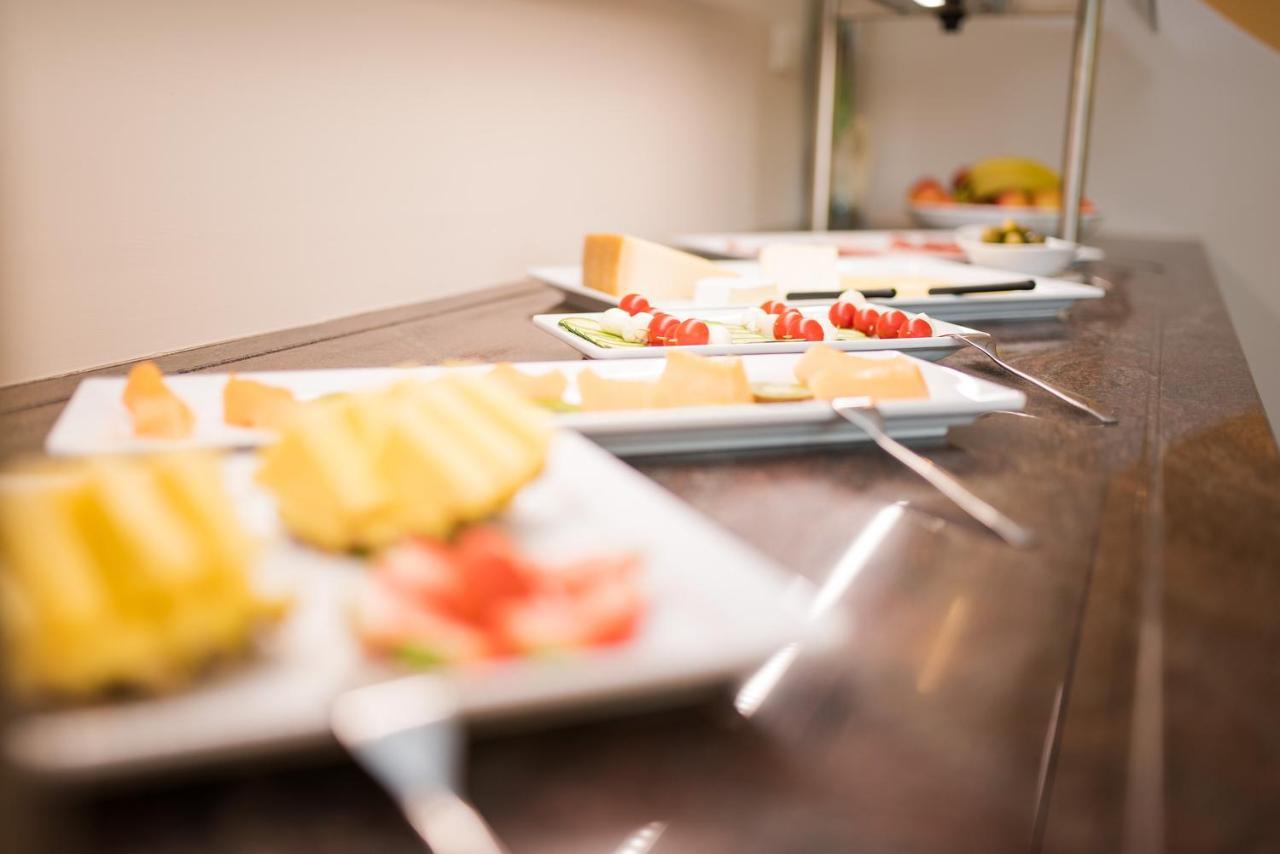 Garni Hotel Peterlinhof 칼다로 외부 사진